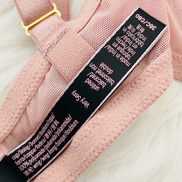 Victoria’s Secret Very Sexy Unlined Balconette Bra - Picture 6 of 6